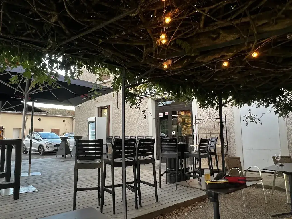 Restaurant Bar L’Hexa-Gône_Villette-de-Vienne_slider_image_3