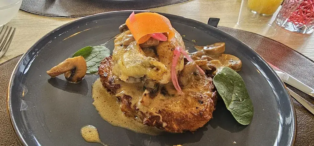 Radu Igaz_Le Lounge Restaurant Traiteur Hébergements_Breteuil_review