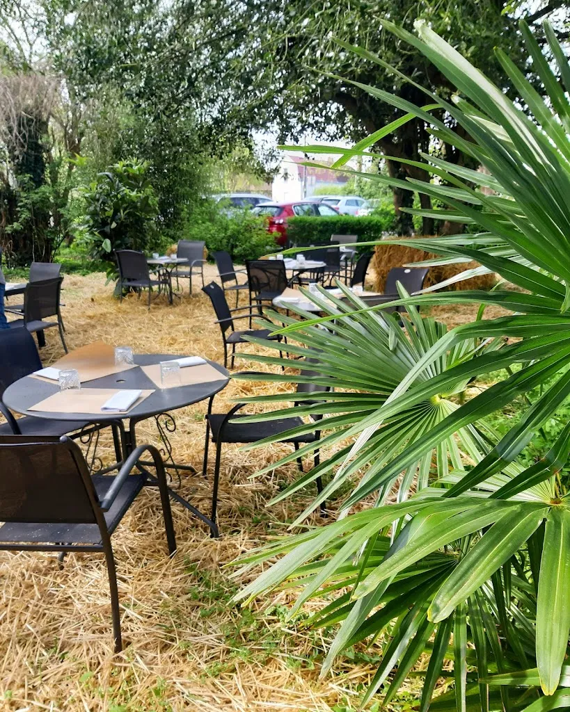 Le Petit jardin Restaurant in Villeneuve-d'Ascq