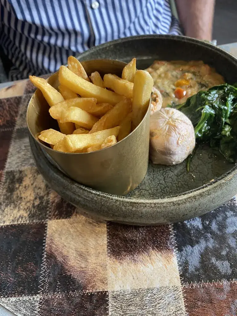 Rab McEwan_Le Mardyck_Aire-sur-la-Lys_review