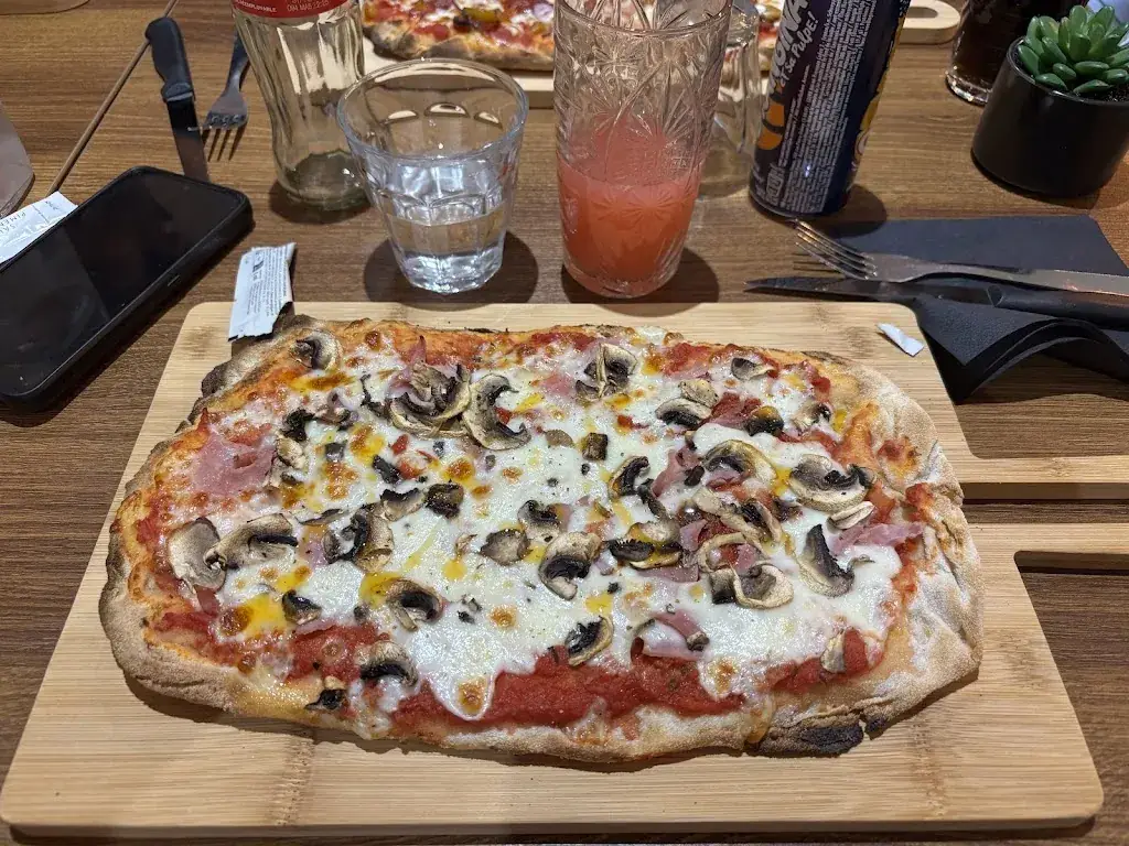 Pinsa & Nous_Vienne_slider_image_3