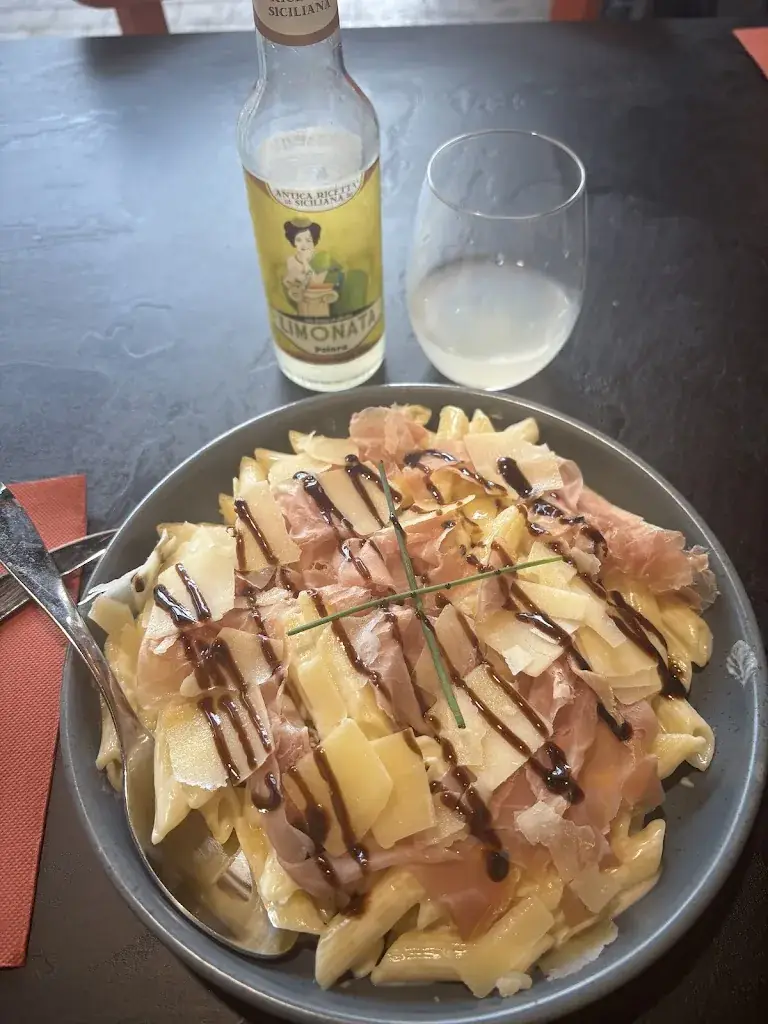 Vanessa GRAVEZ_Casa Di Napoli_Aire-sur-la-Lys_review