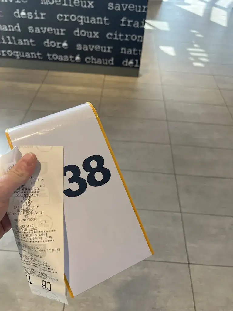 maryse ducret_McDonald's_Aire-sur-la-Lys_review