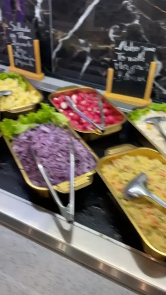 Quarter Time by Q.F.D_Beauvais_slider_image_2