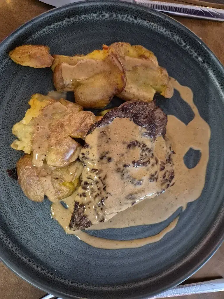 Evita Ēdere_AUTREMENT_Beauvais_review