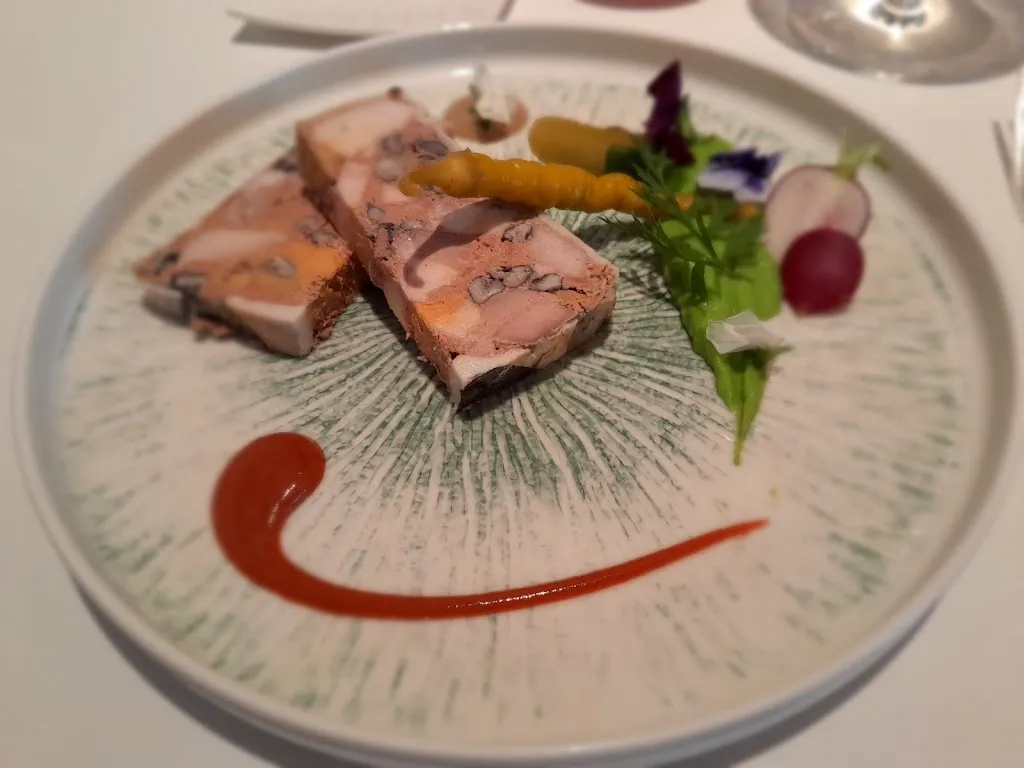 Isabelle Picou_Au Petit Relais_Coligny_review