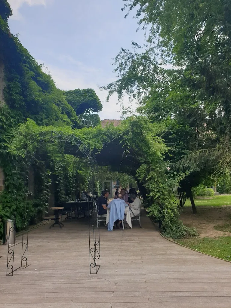 Annie Leroy_Restaurant La Gentilhommière_Artres_review