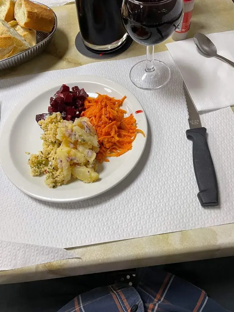 Adrian Willis_La Ferme Resto Routier Laon_Athies-sous-Laon_review