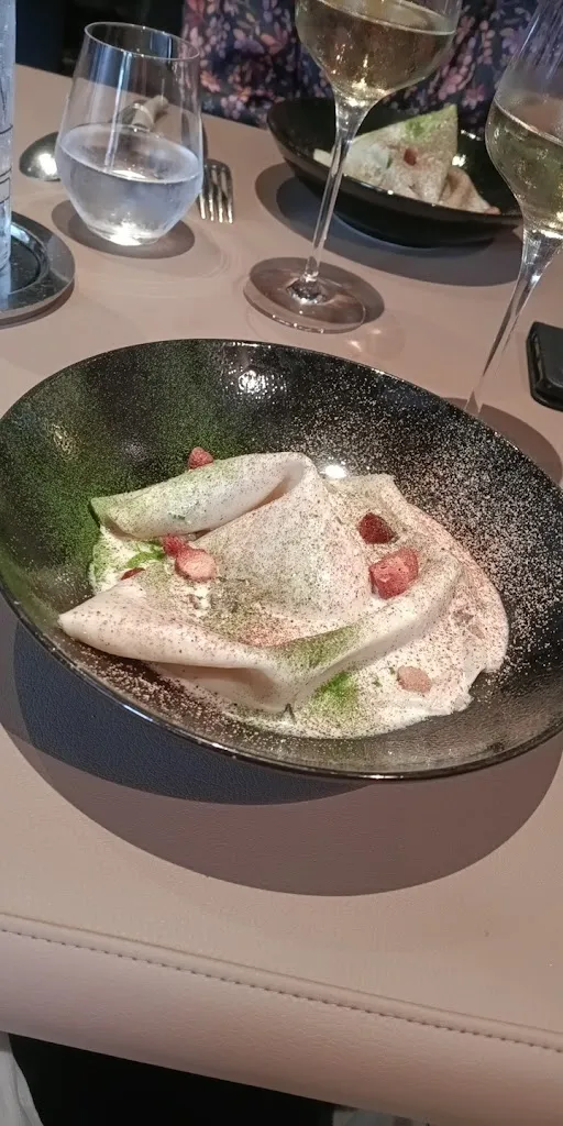 Frédéric Barbe_L'Essentiel_Attiches_recensione