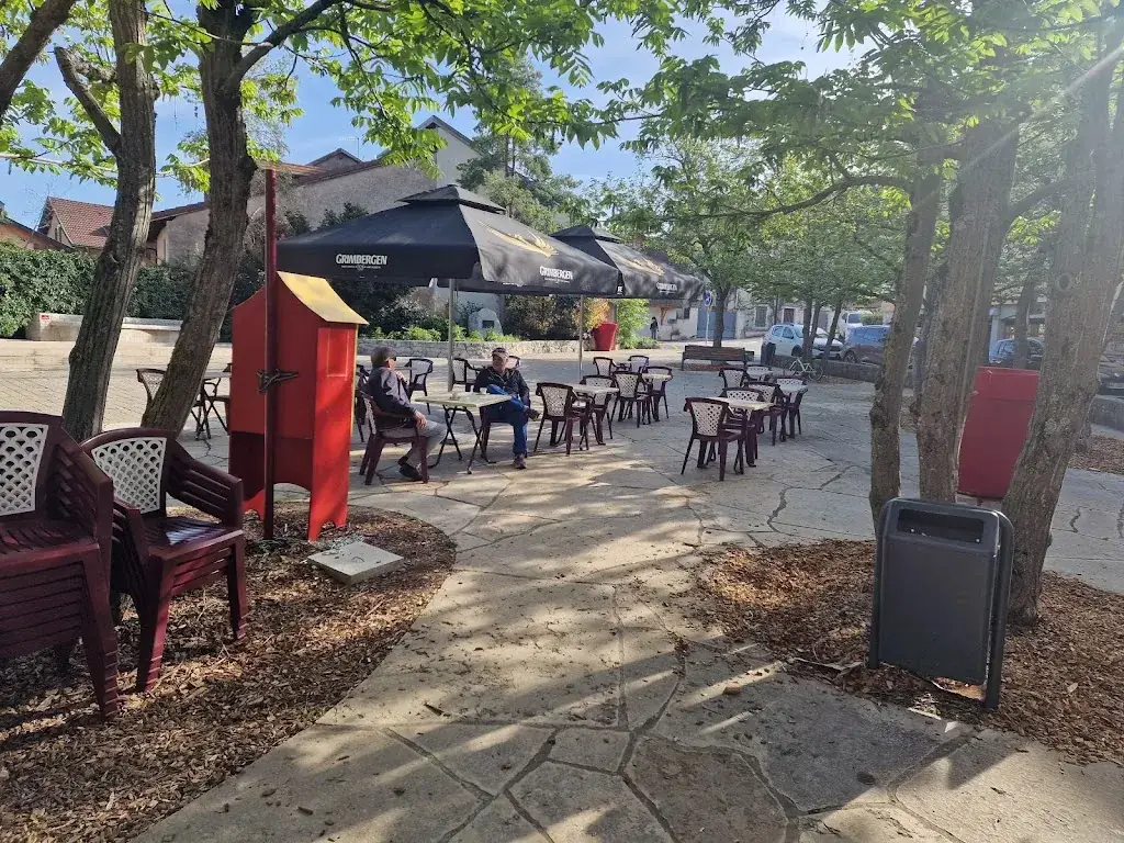 L'Estrella Sous Salève restaurant in Collonges-sous-Salève