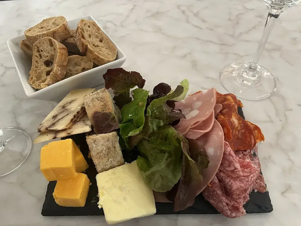 Hannah Arrington_Au Beau'Vin_Valenciennes_avis