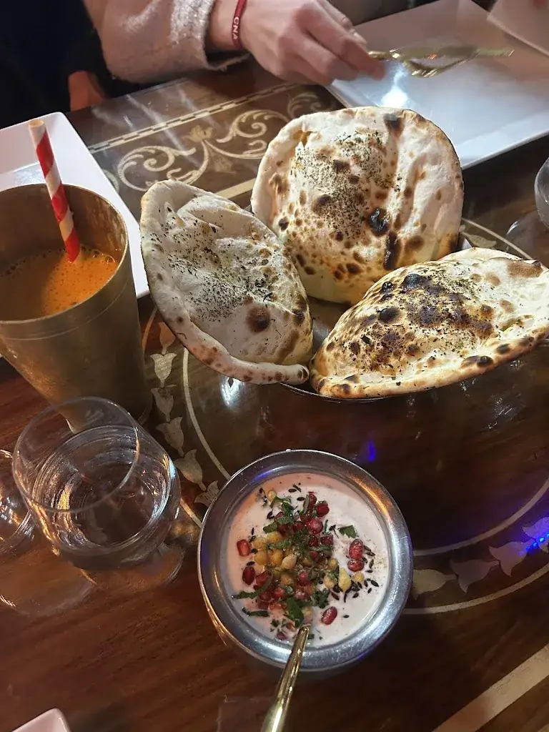 Y K._Restaurant Raj Mahal_Albertville_review