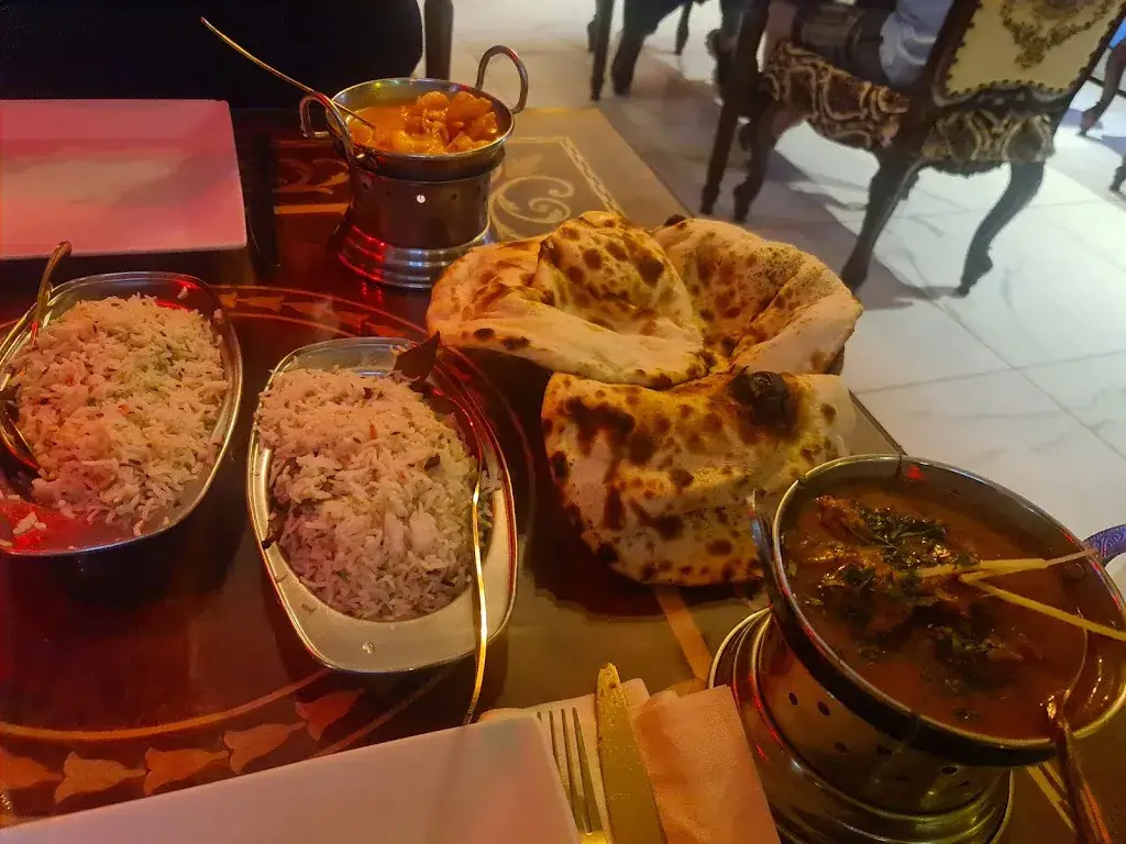 Restaurant Raj Mahal_Albertville_slider_image_3