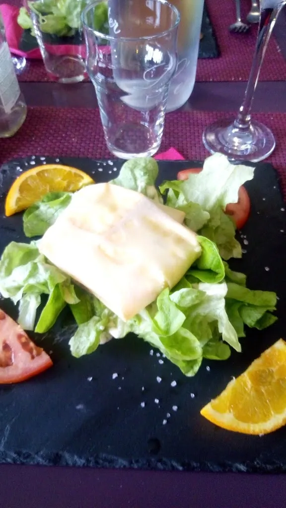 Julie Bouzin_À Mi-Chemin Restaurant_Dunkerque_review