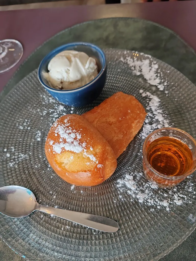 À Mi-Chemin Restaurant_Dunkerque_slider_image_2