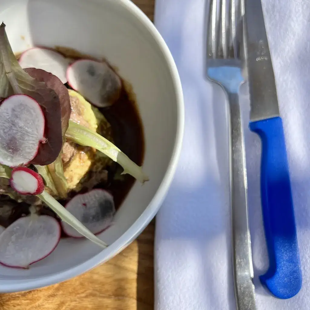 Menu_L'enverres et l'endroit_Chatte_image_2