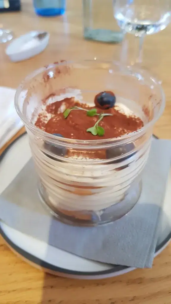 Menu_L'enverres et l'endroit_Chatte_image_7