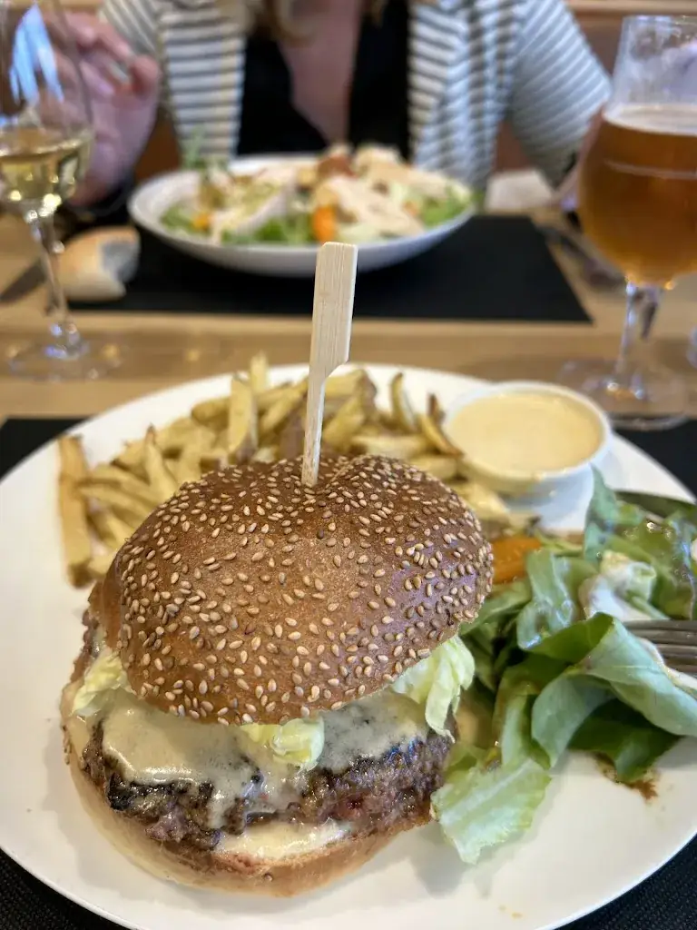 Aux Enfants - La Table_Violaines_slider_image_3