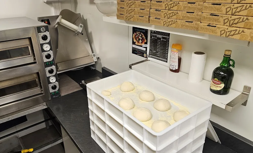 Le Pizzarium Restaurant in Auchy-les-Mines