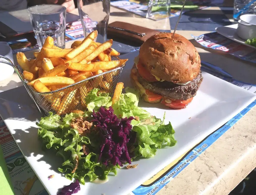 Nicolas Gicquel_Brasserie restaurant les 3 A_Chatte_review