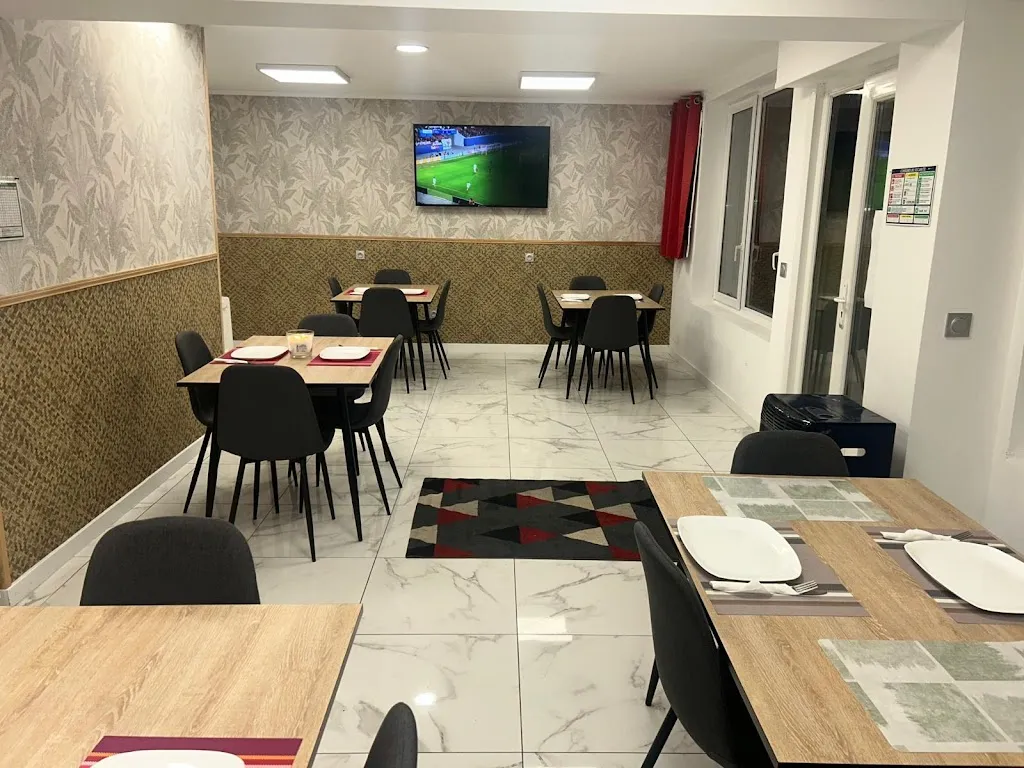 Medina Food restaurant in Auby