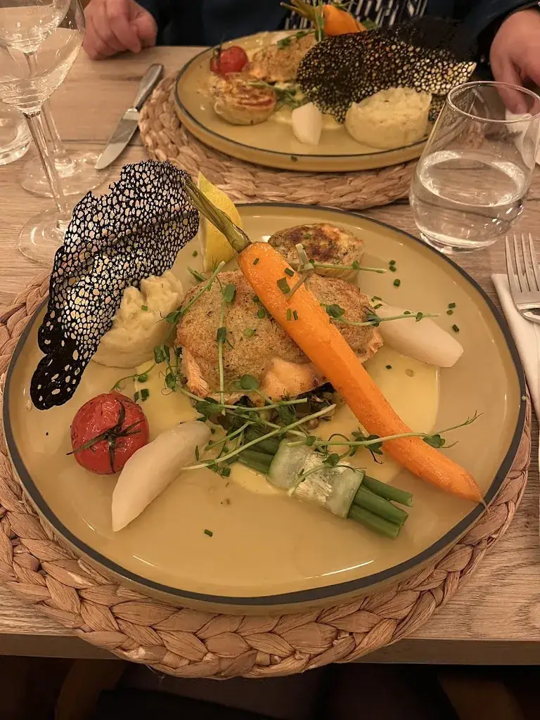 Coralie L_Le Pavillon_Roost-Warendin_review