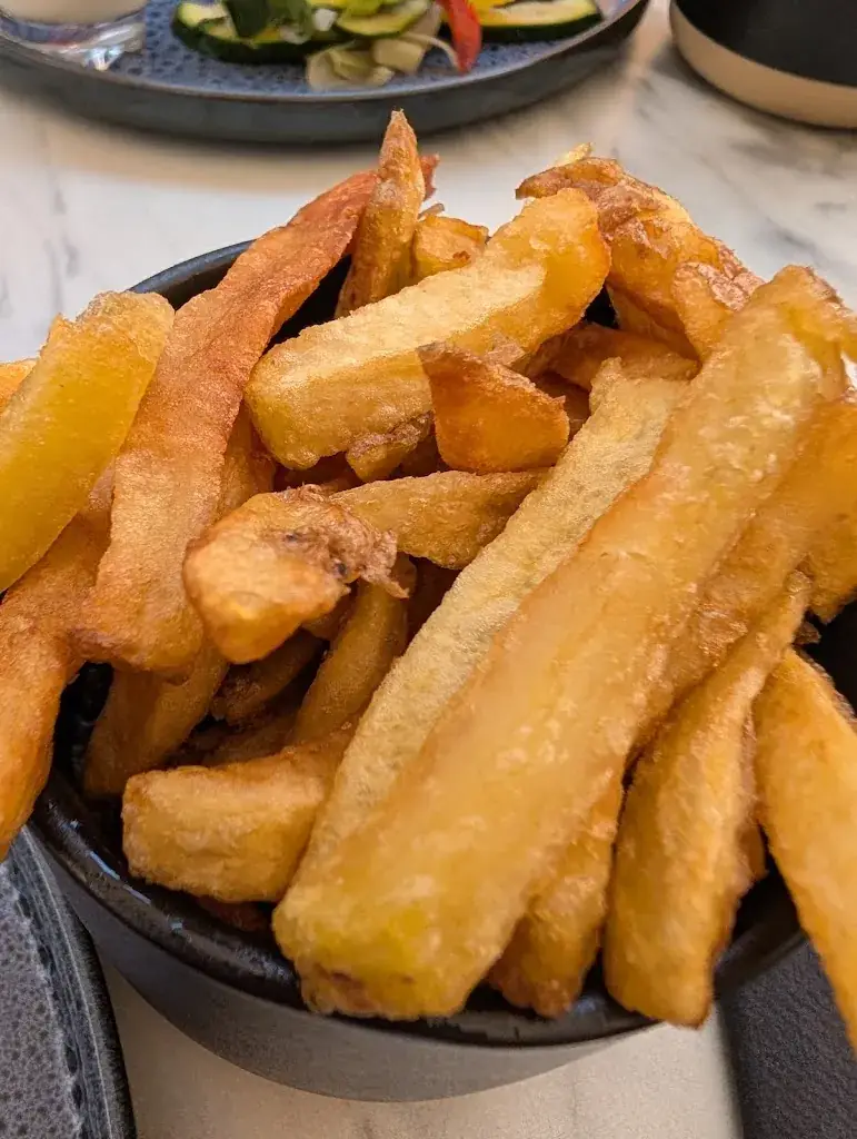 Laure_L'incontournable_Cuincy_review