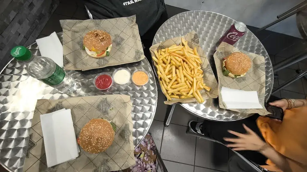 La friterie de Lydie restaurant in Auby