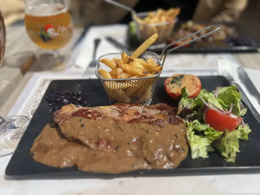 Kieron Maye_Bar / Brasserie / Restaurant Le Cosy Coza_Ardres_review