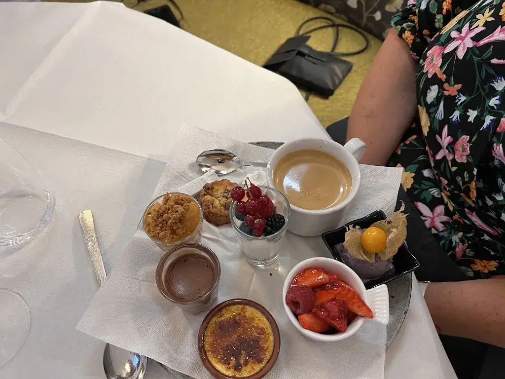 Phillip Dougan_Chez Fanny_Ardres_review