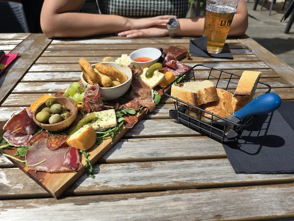 Craig Pusey_L’Ampélia_Ardres_review