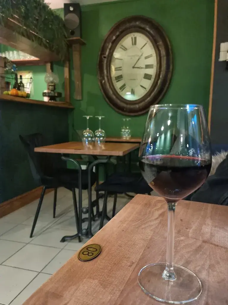 L’Ampélia_Ardres_slider_image_1