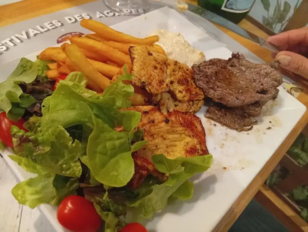 Mike ROY_Brasserie Restaurant Les Agapes_Chatte_review