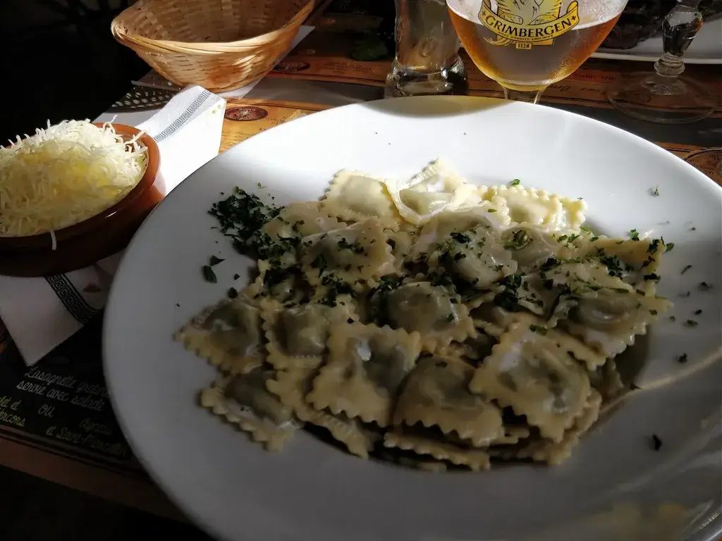 Brasserie Restaurant Les Agapes_Chatte_slider_image_3