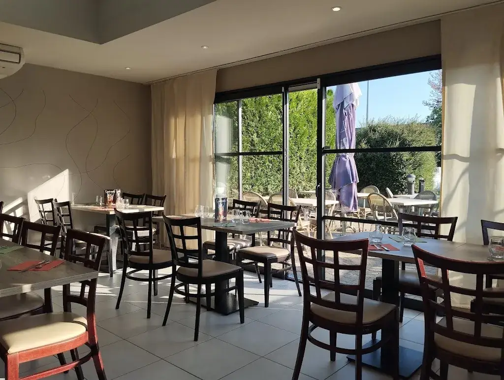 Aux Marronniers - Restaurant_Autingues_slider_image_1