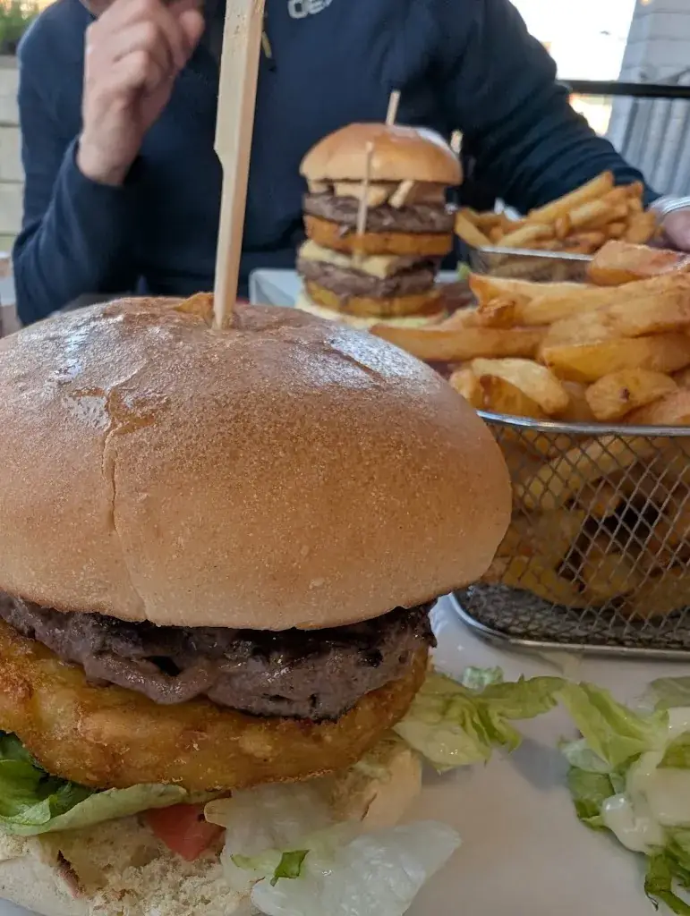 Vanessa Whiting_AU BEAU RIVAGE_Ardres_review