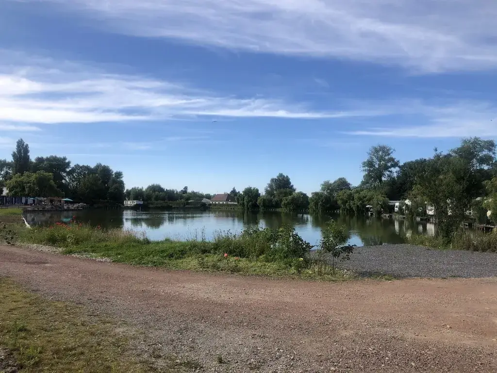 Lena H_Les Robinsons du Lac - Le Camping_Ardres_review