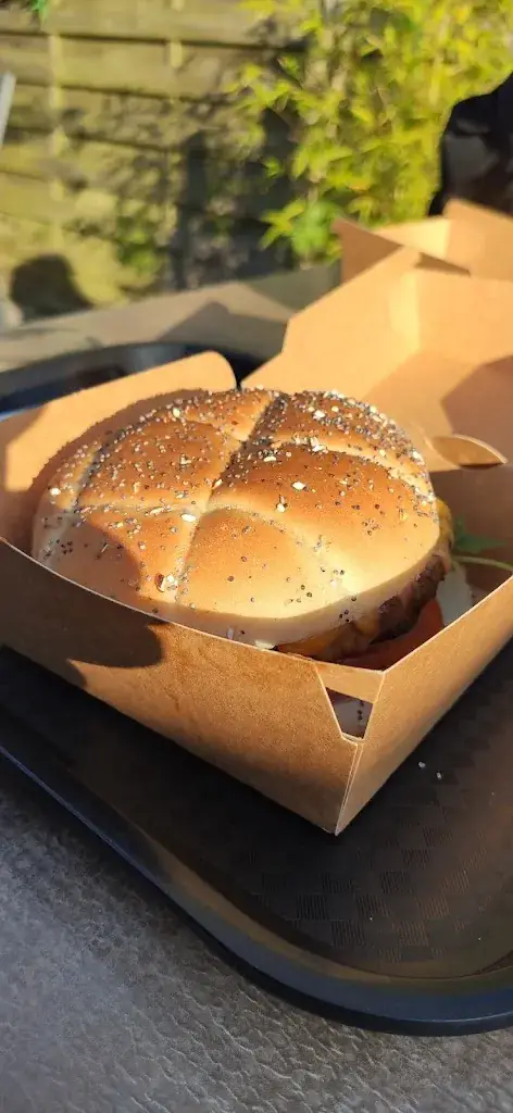 Er&C_Burger man_Ardres_review