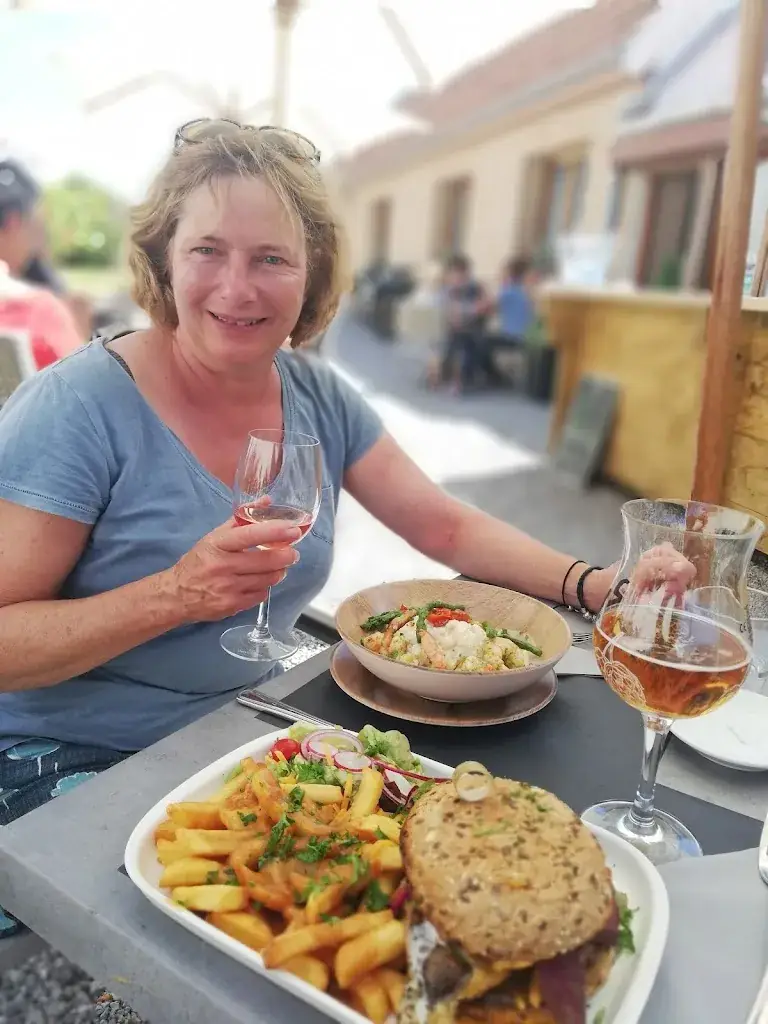 Richard Smithson_La Table des Tours_Mont-Saint-Éloi_review