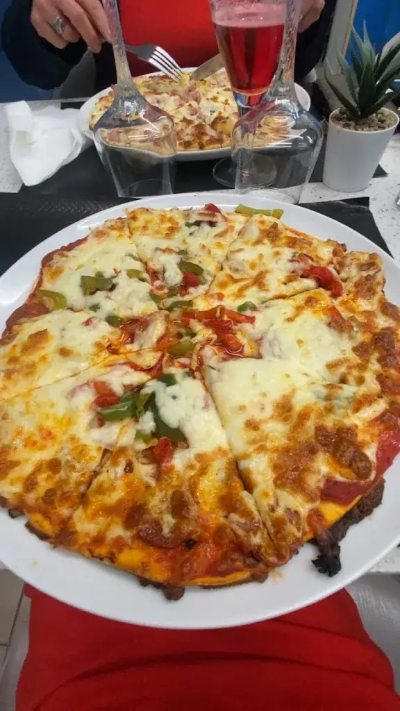 Flavie Millien_Pizza folie's 2 Audruicq_Audruicq_review