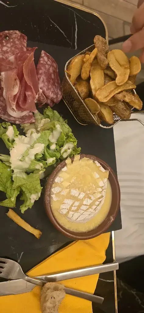 Anton Cichi_Brasserie Leduc Restaurant Laon_Laon_review