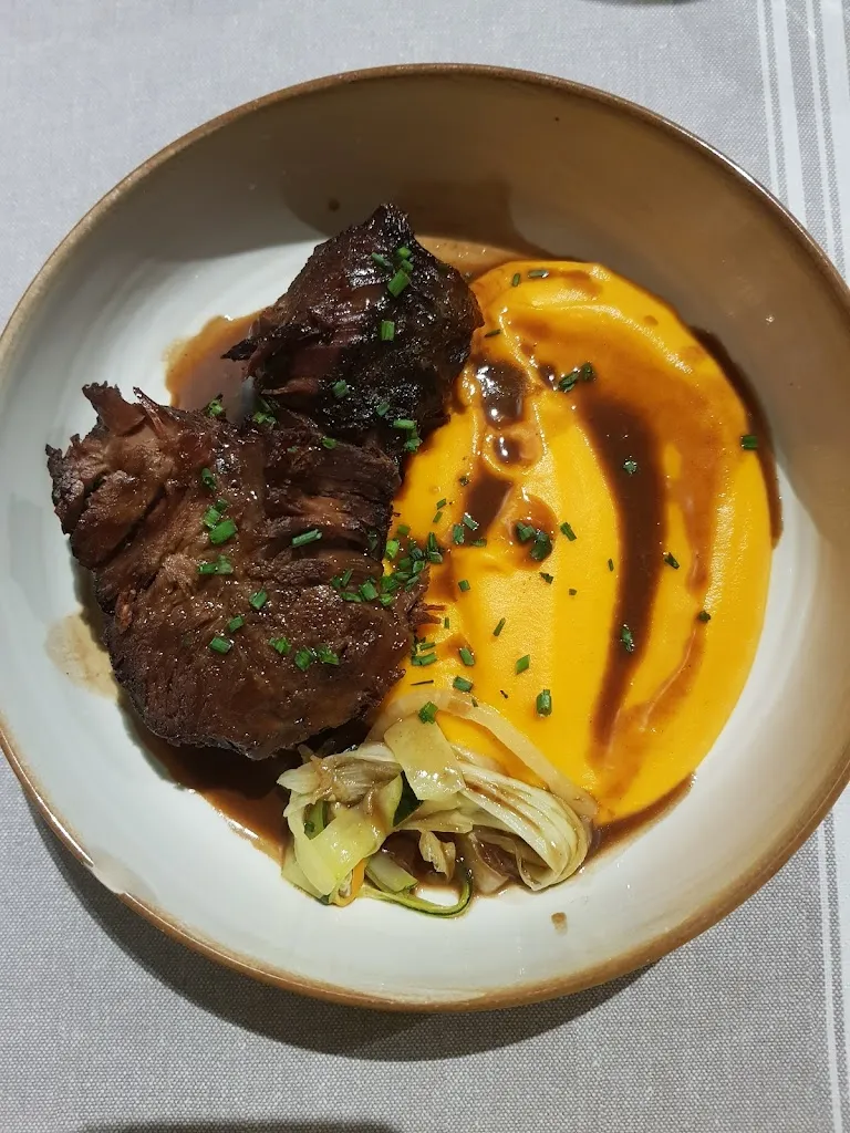 Amanda Leader_ZORN La Petite Auberge_Laon_review