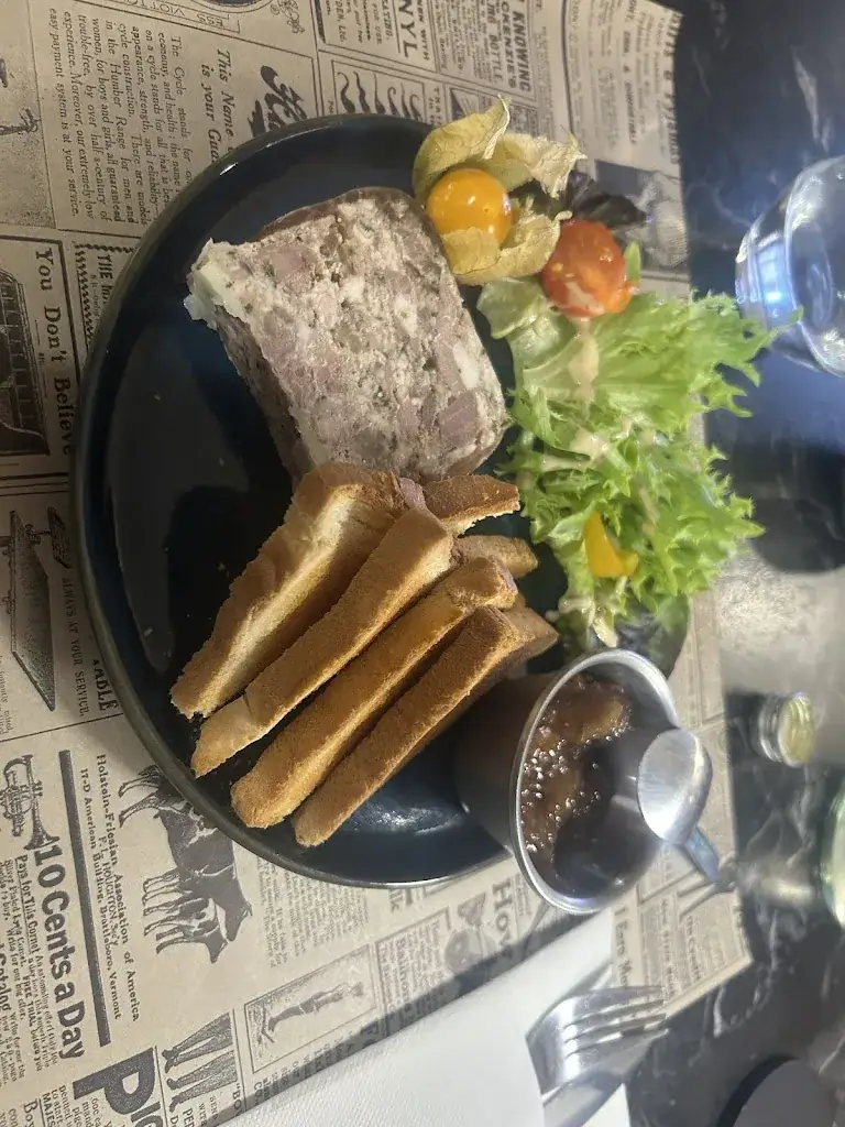 Niels Nielsen_La Pierre à Clous_Laon_review