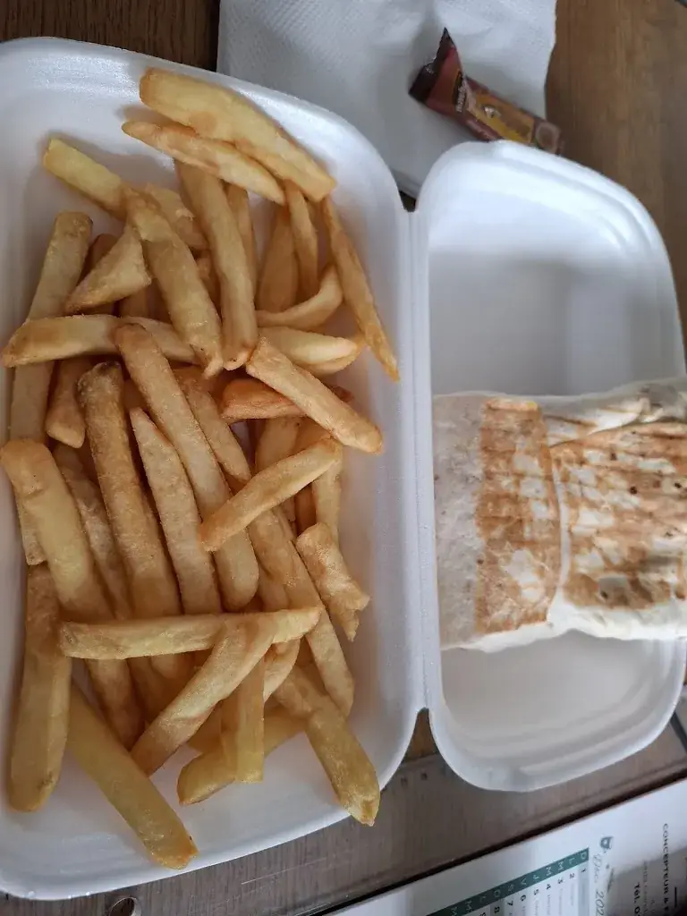 valentin beurier_Restaurant Maxim Adem_Auneuil_review