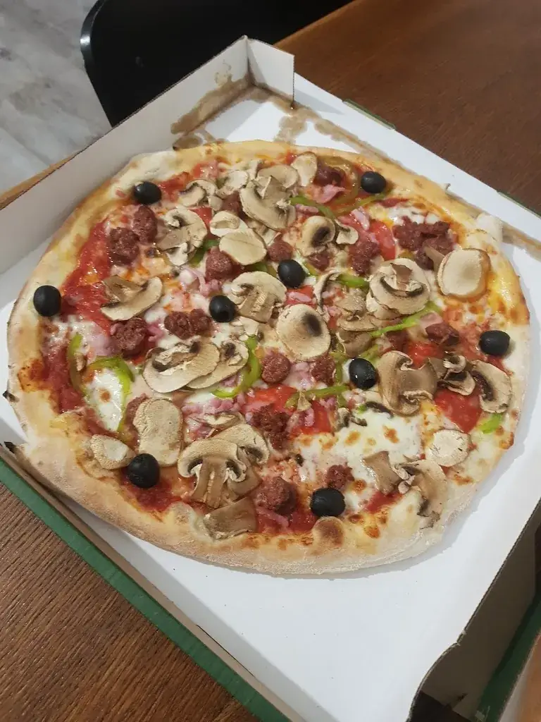 Justine Verheecke_Pizzeria Du Bray_Houssoye_review