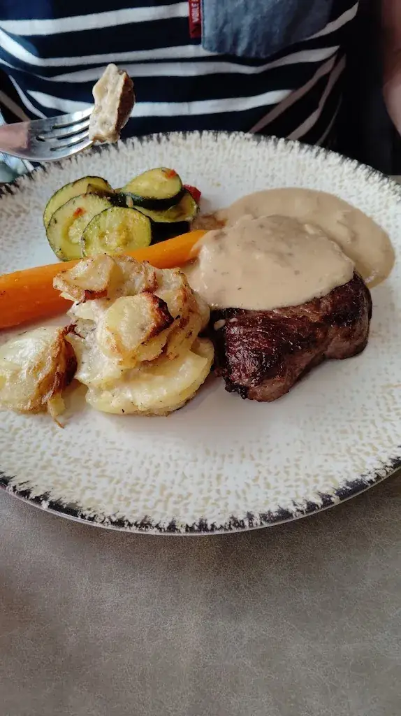 caroline deljurie_Restaurant la Breteche_Hesdin-la-Forêt_recensione