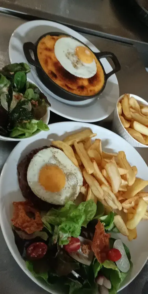 À tâbl restaurante en Hesdin-la-Forêt