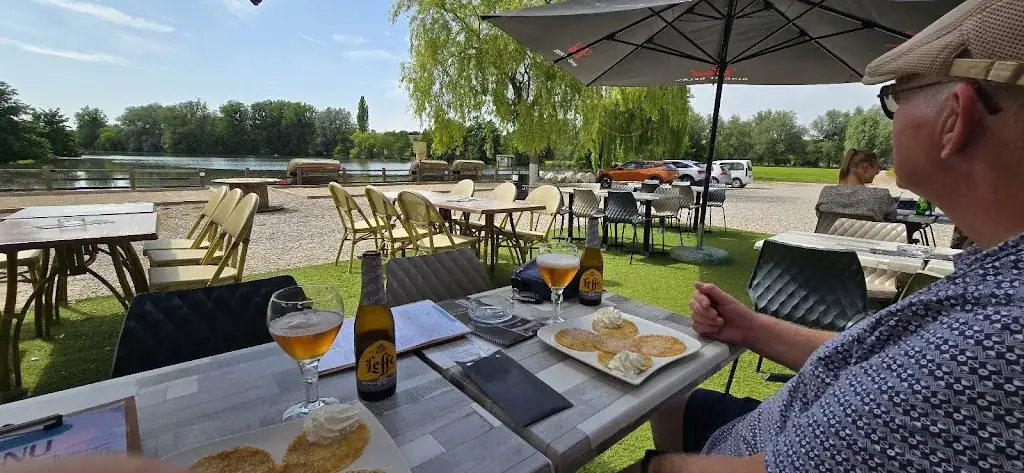 Étangs de Rollancourt Restaurant in Rollancourt