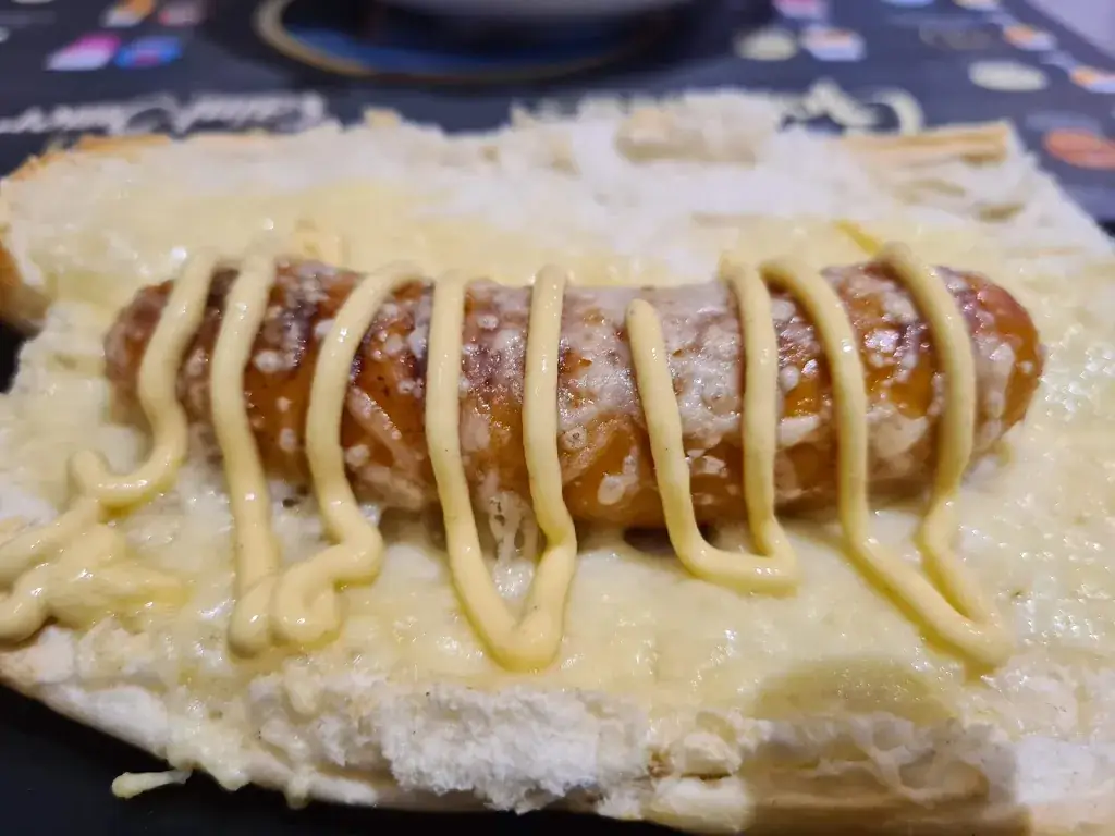 Peter Thompson_Café PMU Au Beffroi_Hesdin-la-Forêt_review