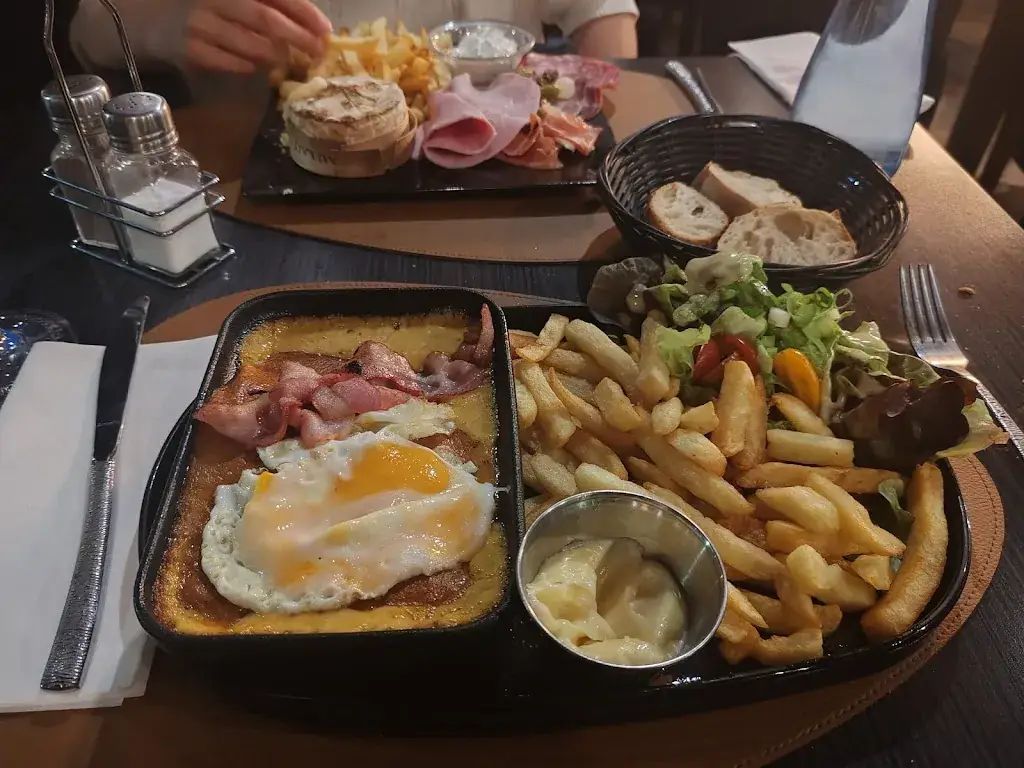 franck “FranckDES” deseur_Les Bouchées Doubles_Chapelle-d'Armentières_recensione